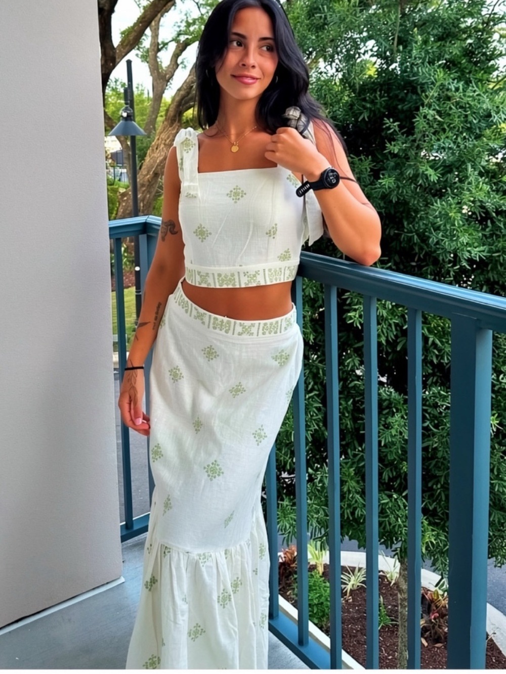 NEW (TWO PIRCE SET ) EMBROIDERED SKIRT AND TOP SIZE M
🚨NO DISCOUNT ON THIS SET - Picture 2 of 8